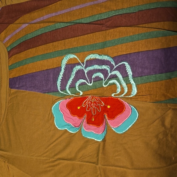 Inner child top size small - Picture 9 of 9